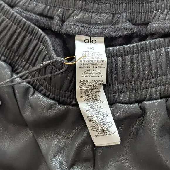Alo Yoga Faux Leather Power Hour Shorts Size Large Black NWT - Picture 5 of 8